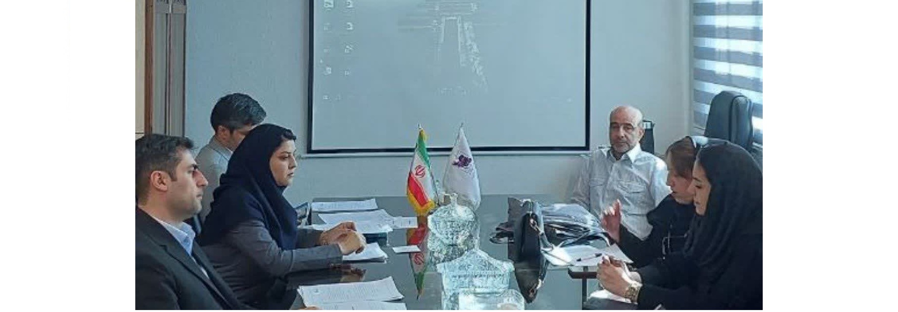 کارگروه تهران: پل ارتباطی دانشگاه و صنعت برای تجاری سازی هشت نیاز فناورانه اصلی صنایع کوچک